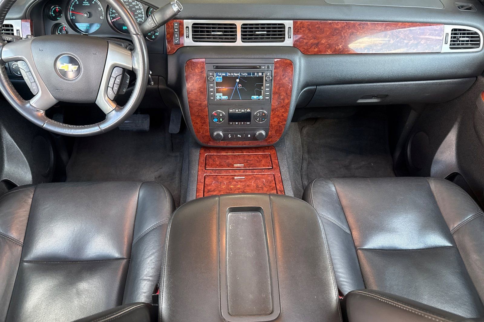 Used 2011 Chevrolet Tahoe LTZ AWD/4WD image 14