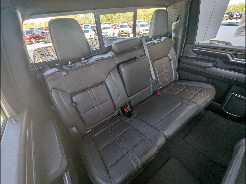 Used 2024 Chevrolet Silverado 2500 High Country w/ High Country Premium Package image 24