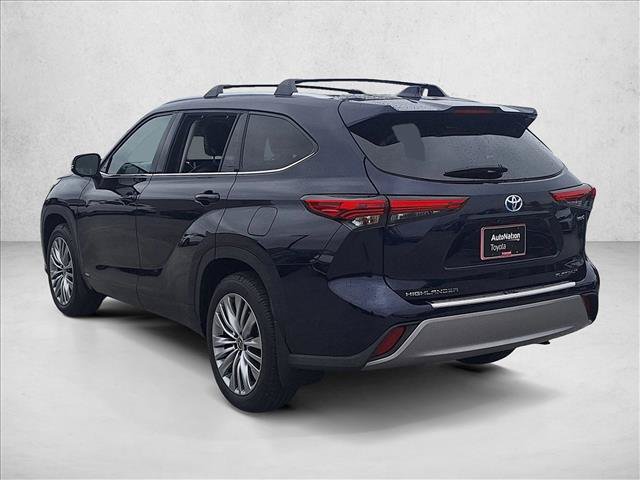 Used 2023 Toyota Highlander Platinum AWD/4WD image 7