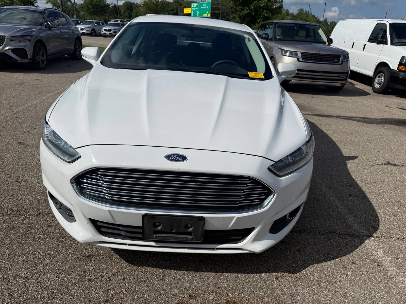 Used 2013 Ford Fusion SE FWD image 2