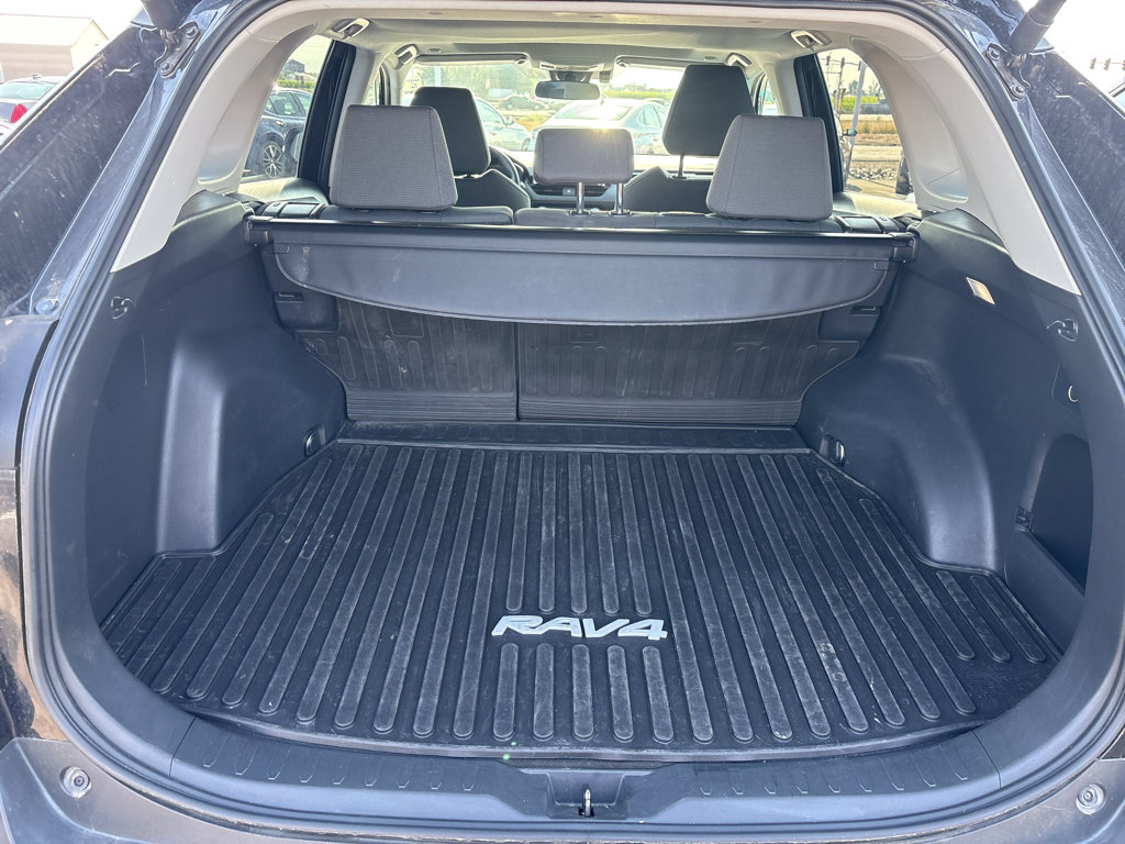Used 2025 Toyota RAV4 XLE w/ Convenience Package AWD/4WD image 19