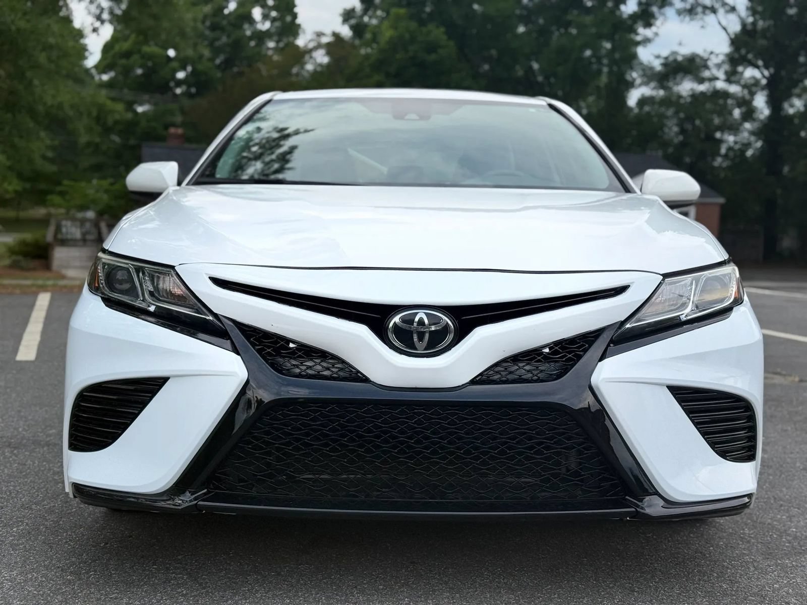 Used 2018 Toyota Camry SE FWD image 9