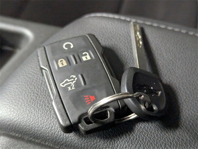 Used 2020 Chevrolet Silverado 1500 Custom w/ Custom Value Package image 18