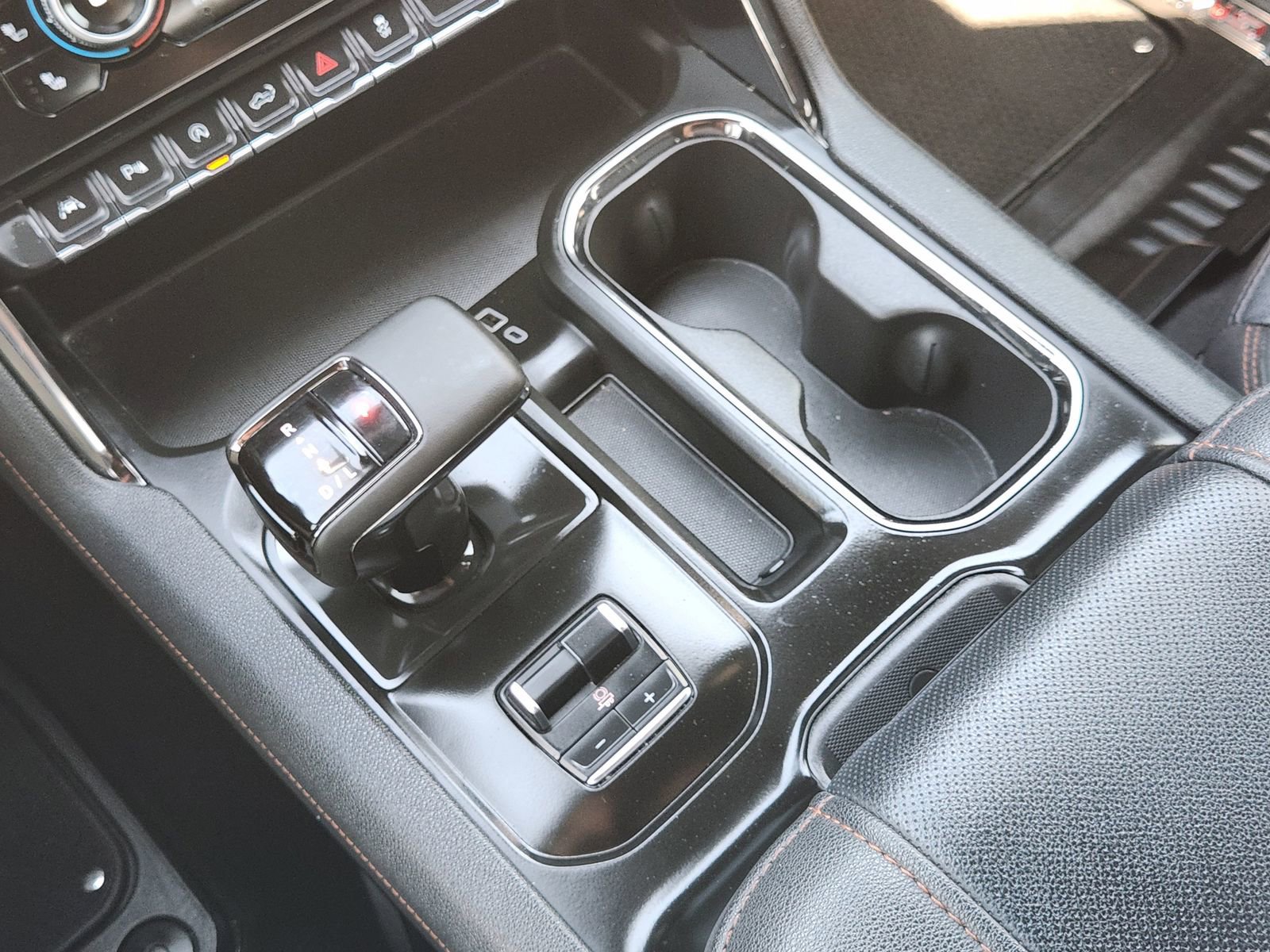 Used 2023 GMC Sierra 1500 AT4 w/ AT4 Premium Package image 21