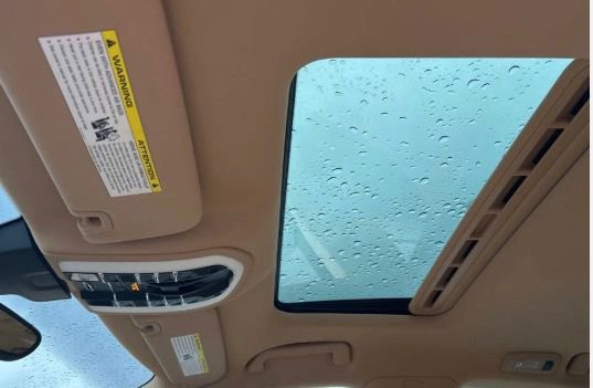 Used 2016 Porsche Panamera 4 AWD/4WD image 11