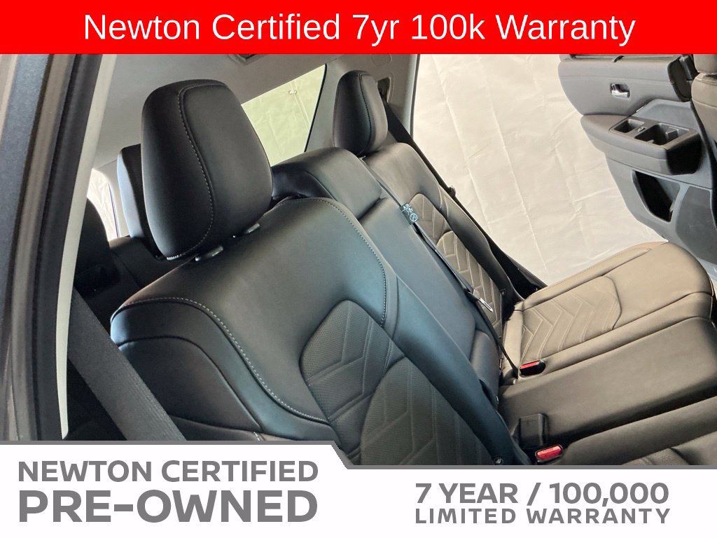 Used 2025 Nissan Pathfinder Platinum w/ Cargo Package FWD image 22