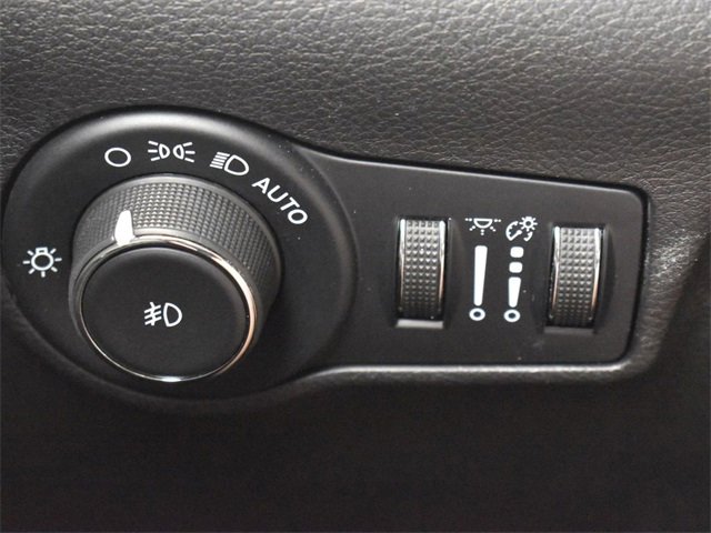 Used 2022 Jeep Compass Limited image 23