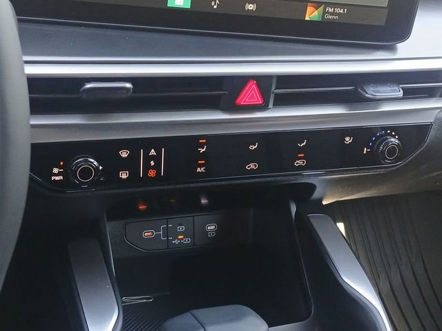 New 2026 Kia Sorento LX FWD image 18