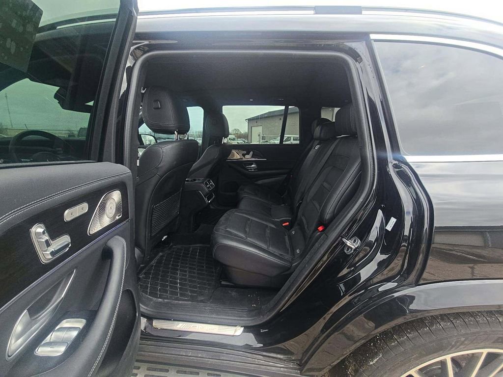 Used 2024 Mercedes-Benz GLS 63 AMG 4MATIC image 4