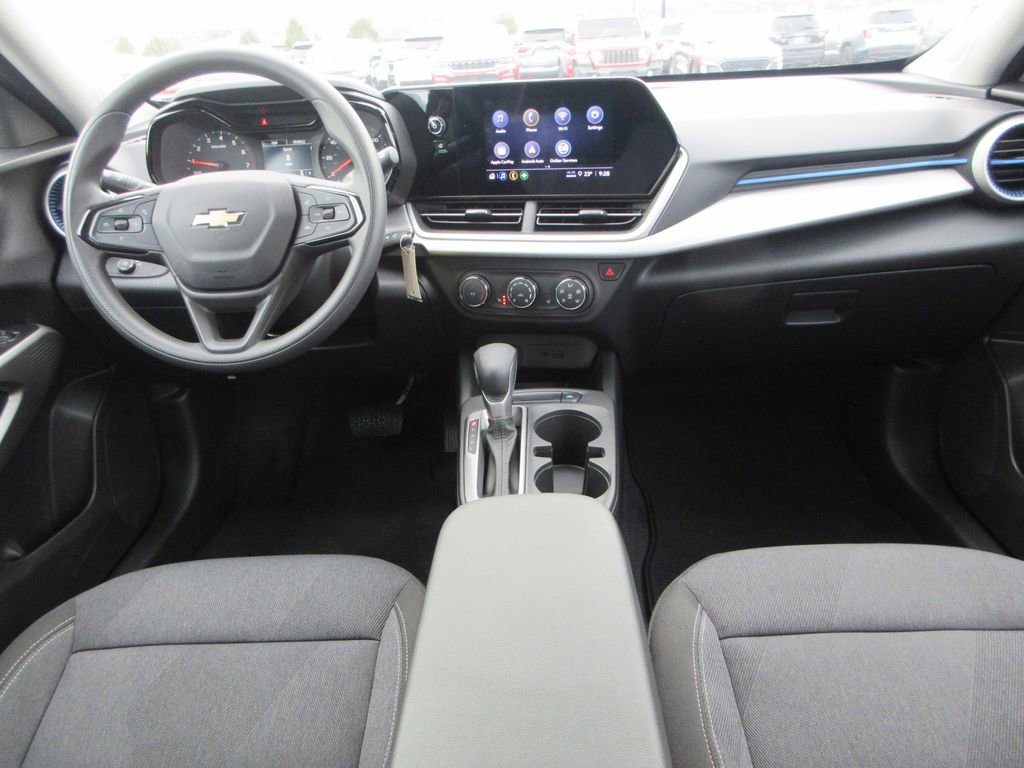 Used 2024 Chevrolet Trax LS w/ LS Convenience Package image 15