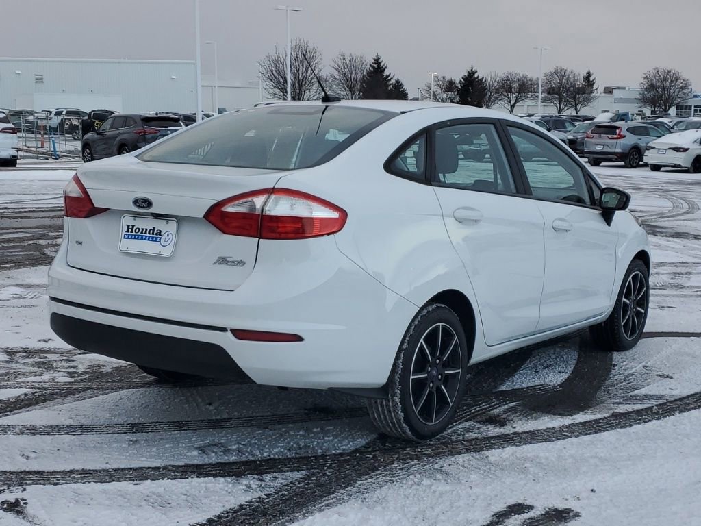 Used 2018 Ford Fiesta SE image 9