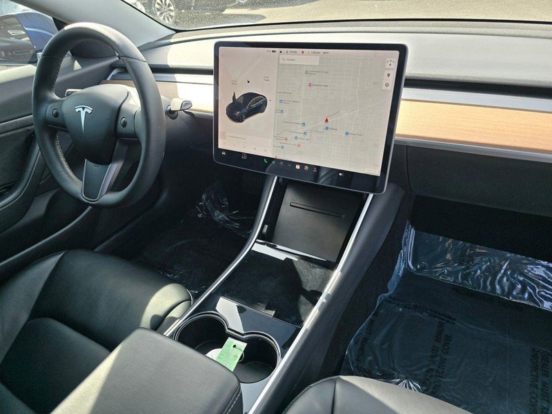 Used 2020 Tesla Model 3 Standard Range RWD image 13