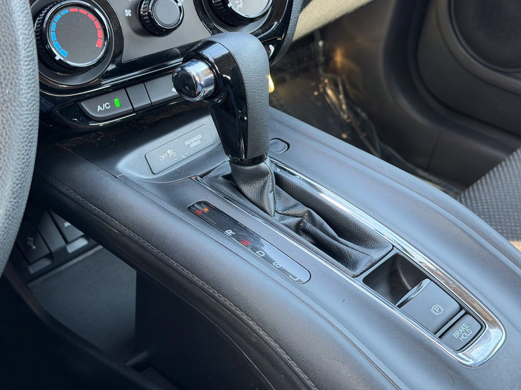 Used 2018 Honda HR-V LX image 34