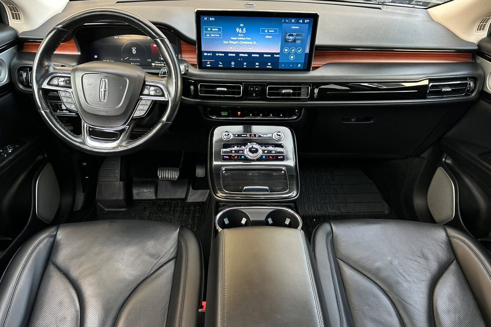 Used 2022 Lincoln Nautilus Reserve w/ Equipment Group 202A image 12