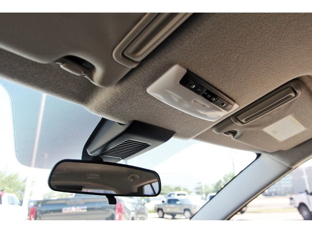 Used 2025 Nissan Kicks Play S FWD image 18