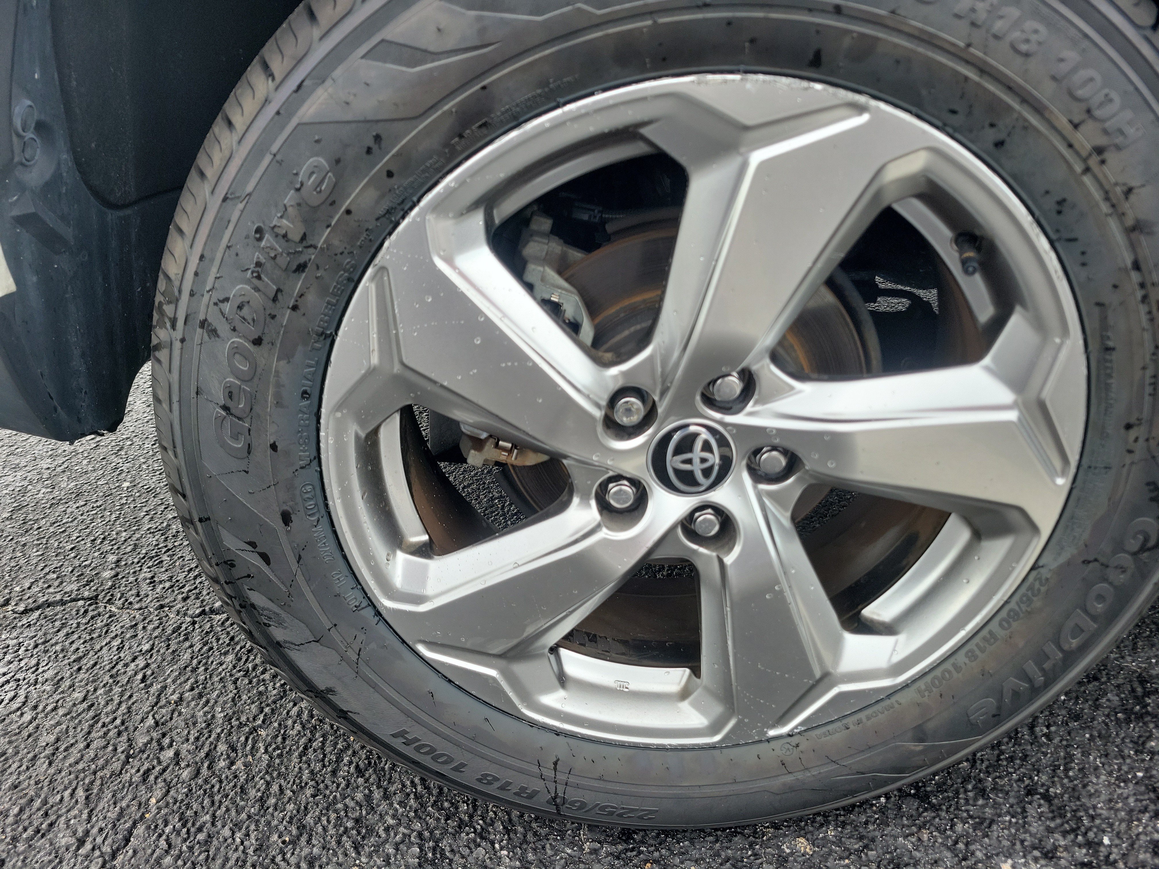 Used 2021 Toyota RAV4 Limited AWD/4WD image 7