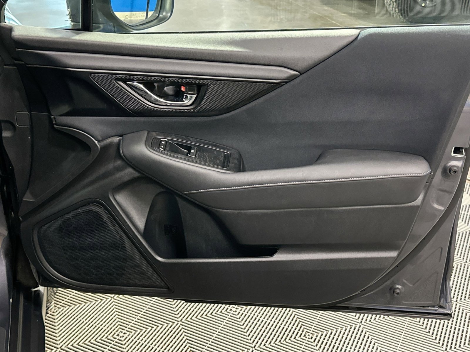 Used 2023 Subaru Outback Premium image 37