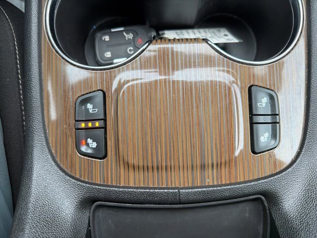 Used 2020 GMC Acadia SLE w/ Driver Convenience Package image 33