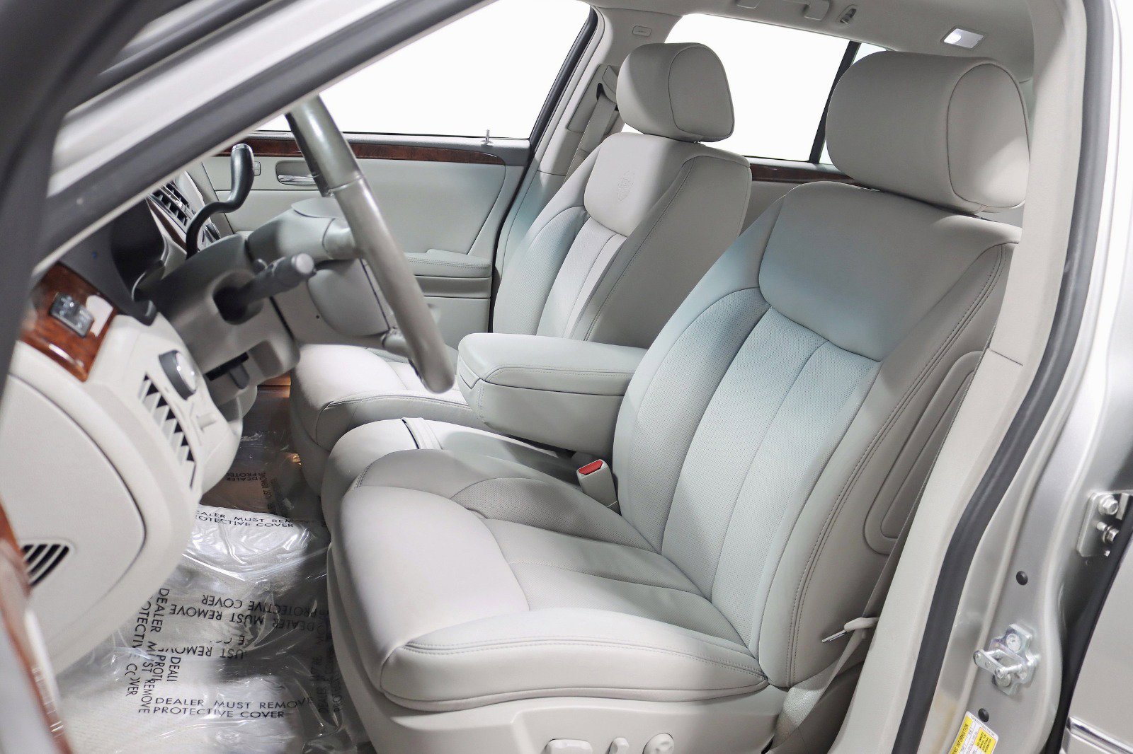 Used 2006 Cadillac DTS image 20