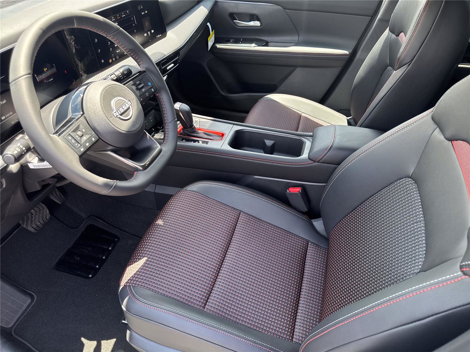 New 2026 Nissan Kicks SR FWD image 10