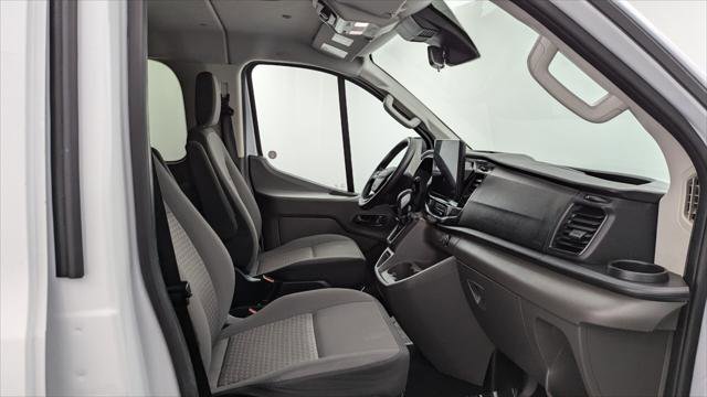 Used 2023 Ford Transit 350 XLT image 17