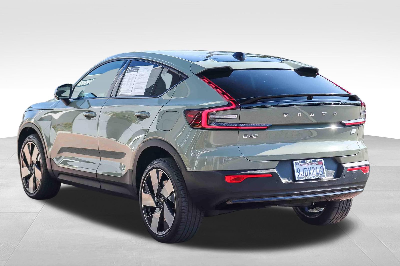 Used 2023 Volvo C40 P8 Recharge Plus w/ Climate Package AWD/4WD image 5