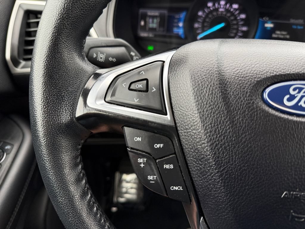 Used 2024 Ford Edge SEL AWD/4WD image 15