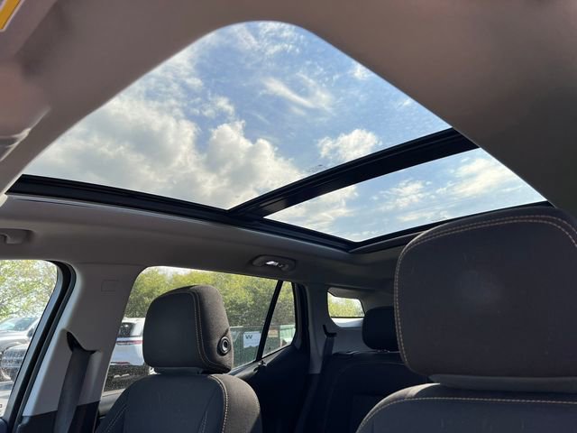 Used 2019 GMC Terrain SLE w/ GMC Pro Grade Package AWD/4WD image 7