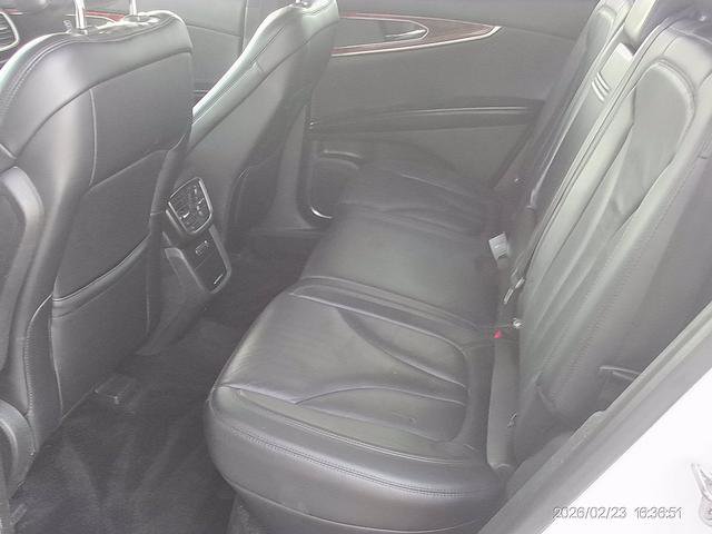 Used 2017 Lincoln MKX Reserve w/ Lincoln MKX Climate Package image 5