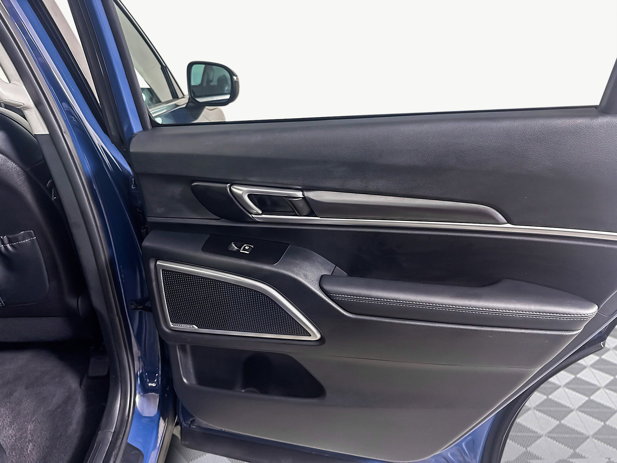 Used 2025 Kia Telluride S image 26