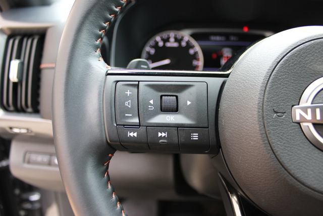 Used 2023 Nissan Pathfinder Rock Creek AWD/4WD image 15
