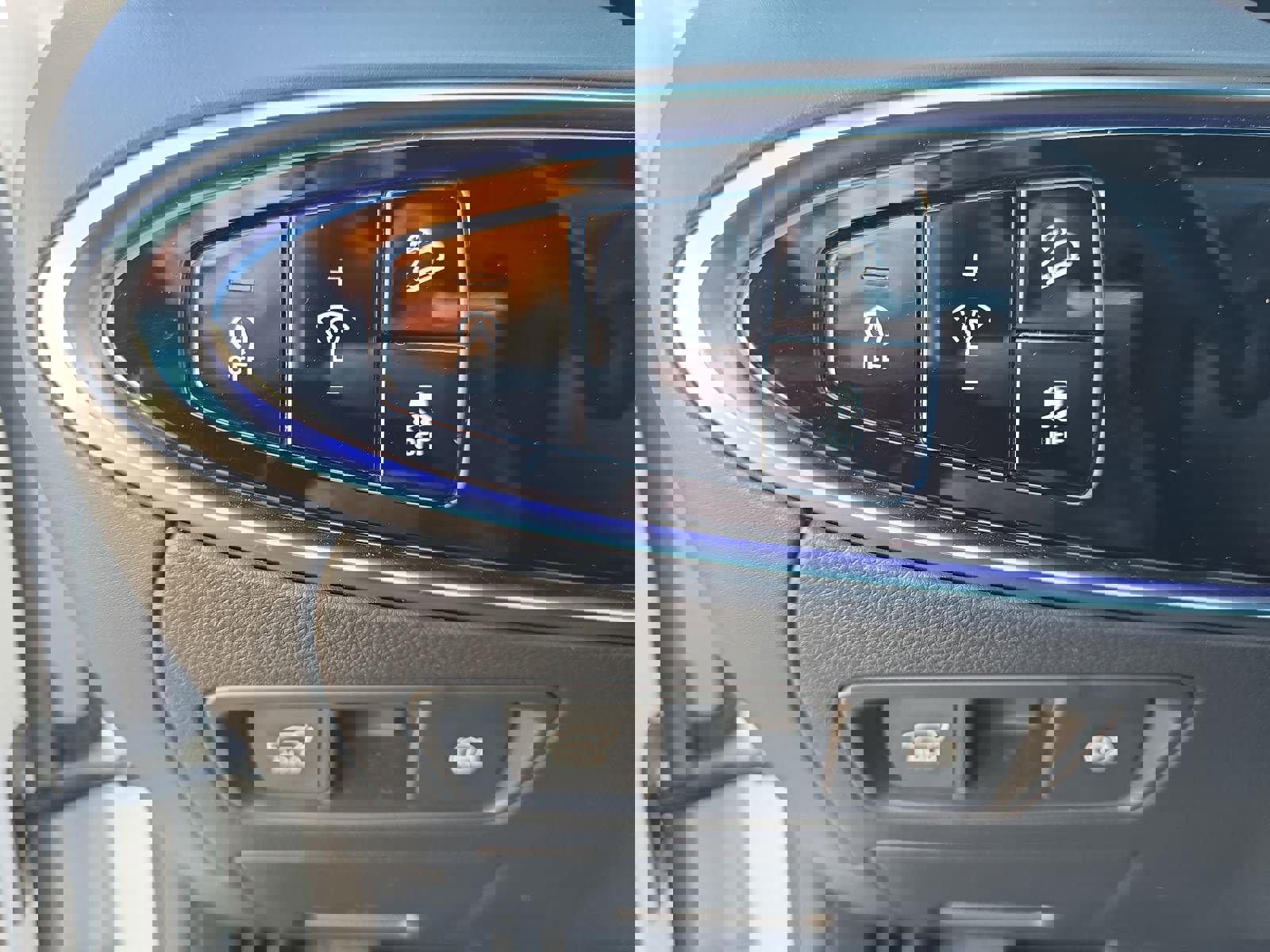 Used 2022 Genesis GV70 3.5T Sport w/ Sport Prestige Package image 28