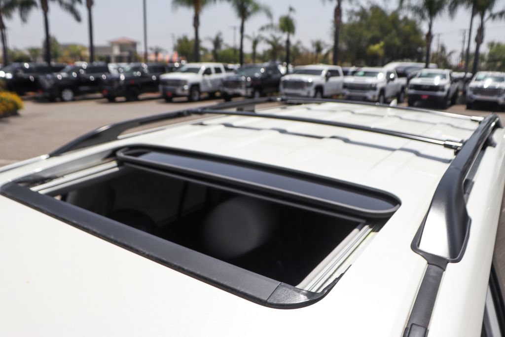 Used 2018 Toyota Land Cruiser AWD/4WD image 30