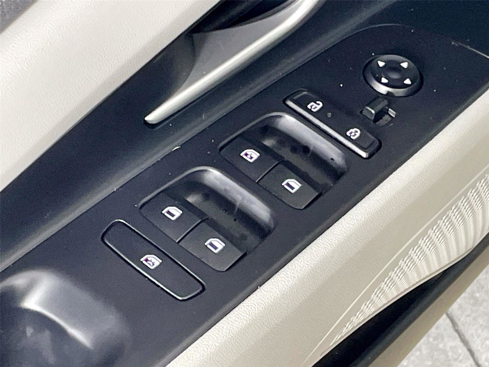 Used 2026 Hyundai Elantra Limited FWD image 22