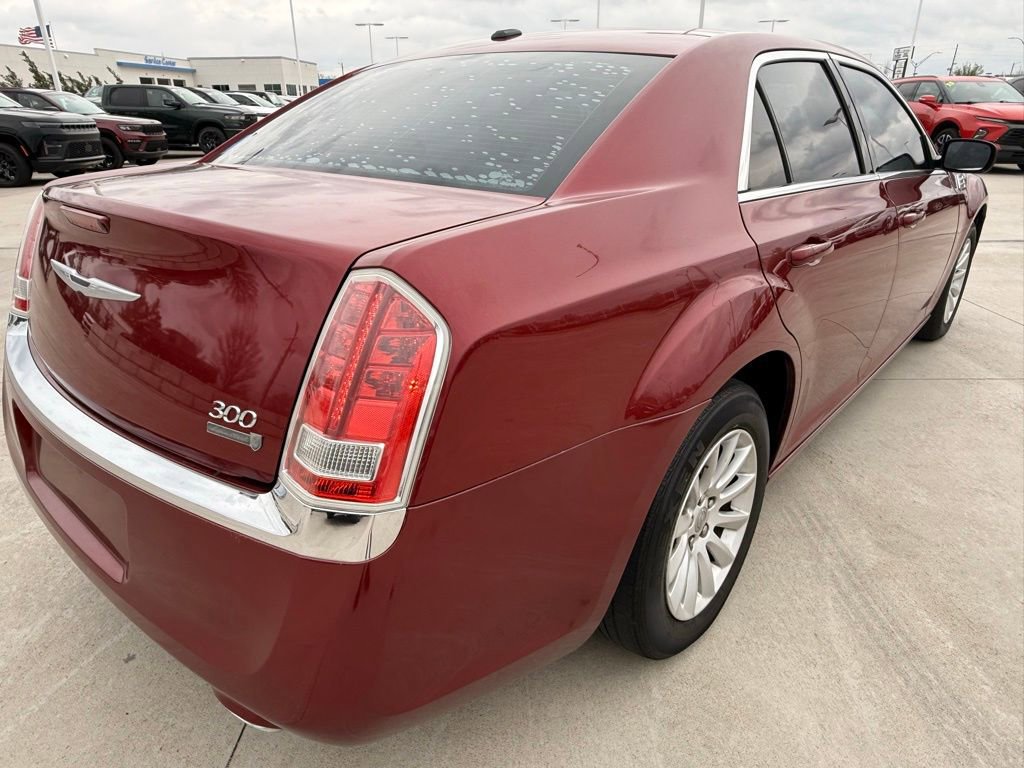 Used 2014 Chrysler 300 image 5