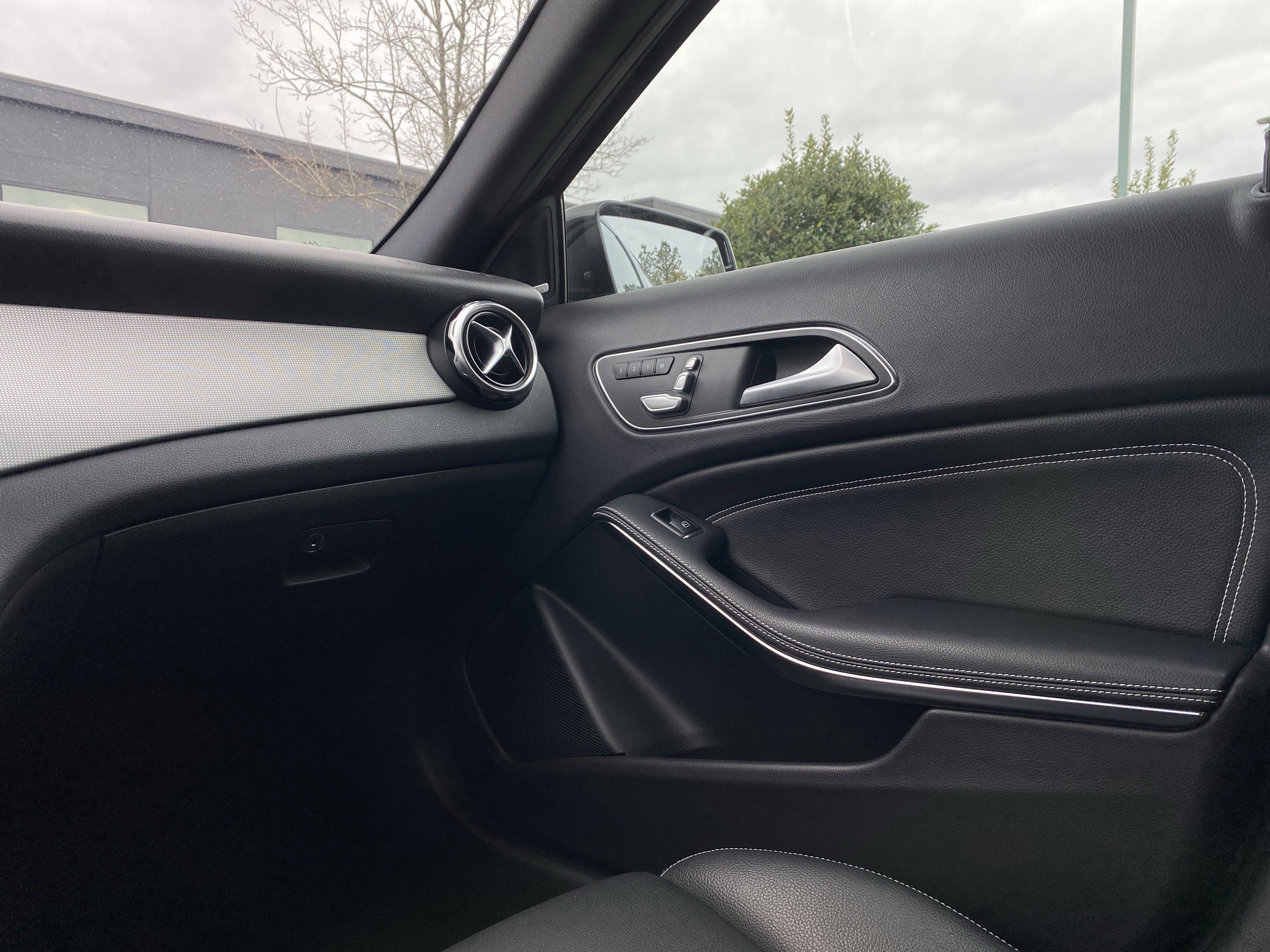 Used 2019 Mercedes-Benz GLA 250 4MATIC image 29