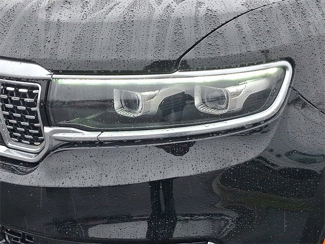 Used 2022 Jeep Grand Wagoneer Series III w/ Rear Seat Video Group 1 image 9