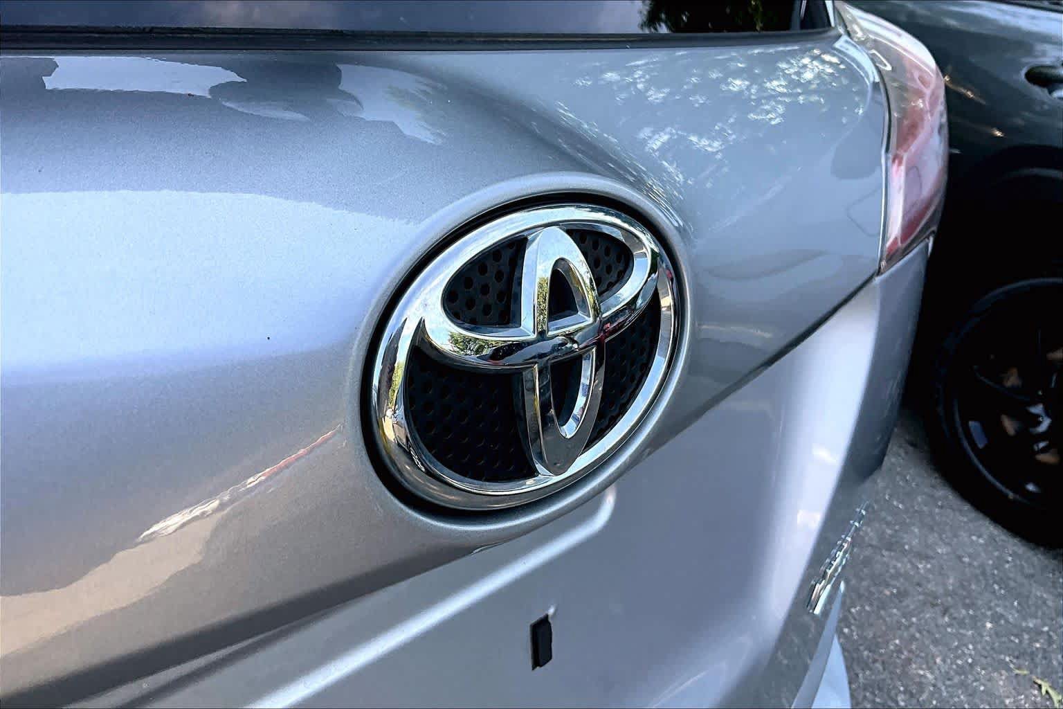 Used 2016 Toyota RAV4 Limited AWD/4WD image 60