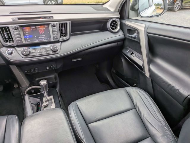 Used 2017 Toyota RAV4 Limited image 18