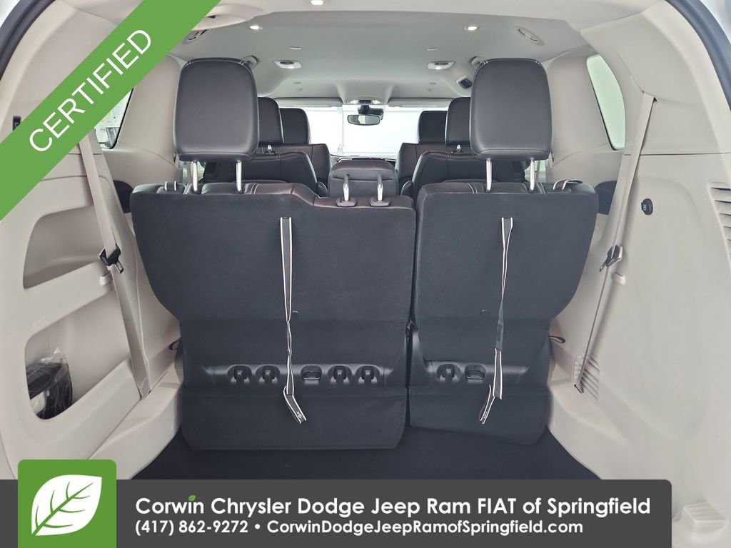 Used 2024 Chrysler Pacifica Touring-L FWD image 30