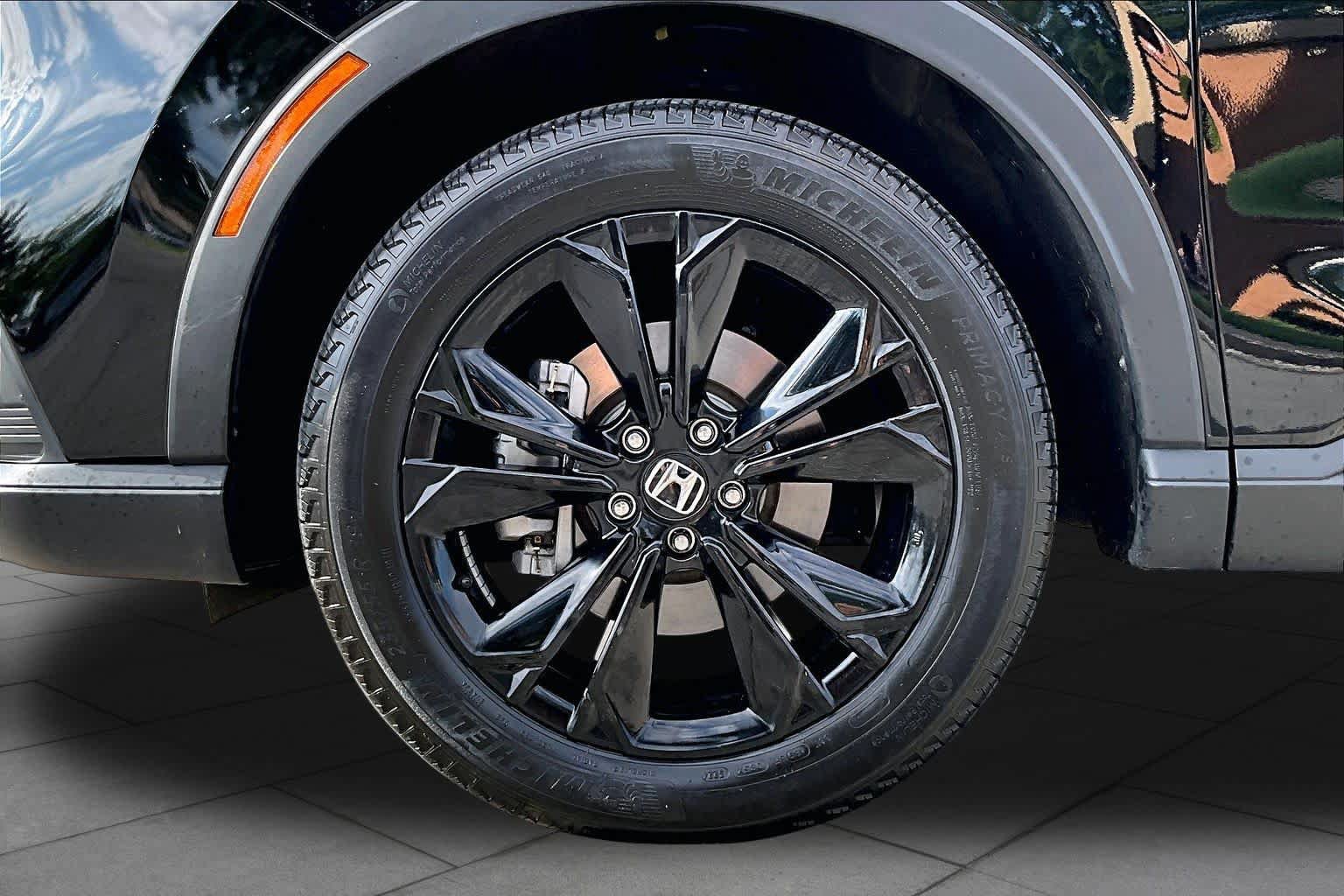 Used 2025 Honda CR-V Sport Touring image 11
