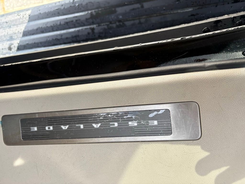 Used 2021 Cadillac Escalade Premium Luxury Platinum image 15