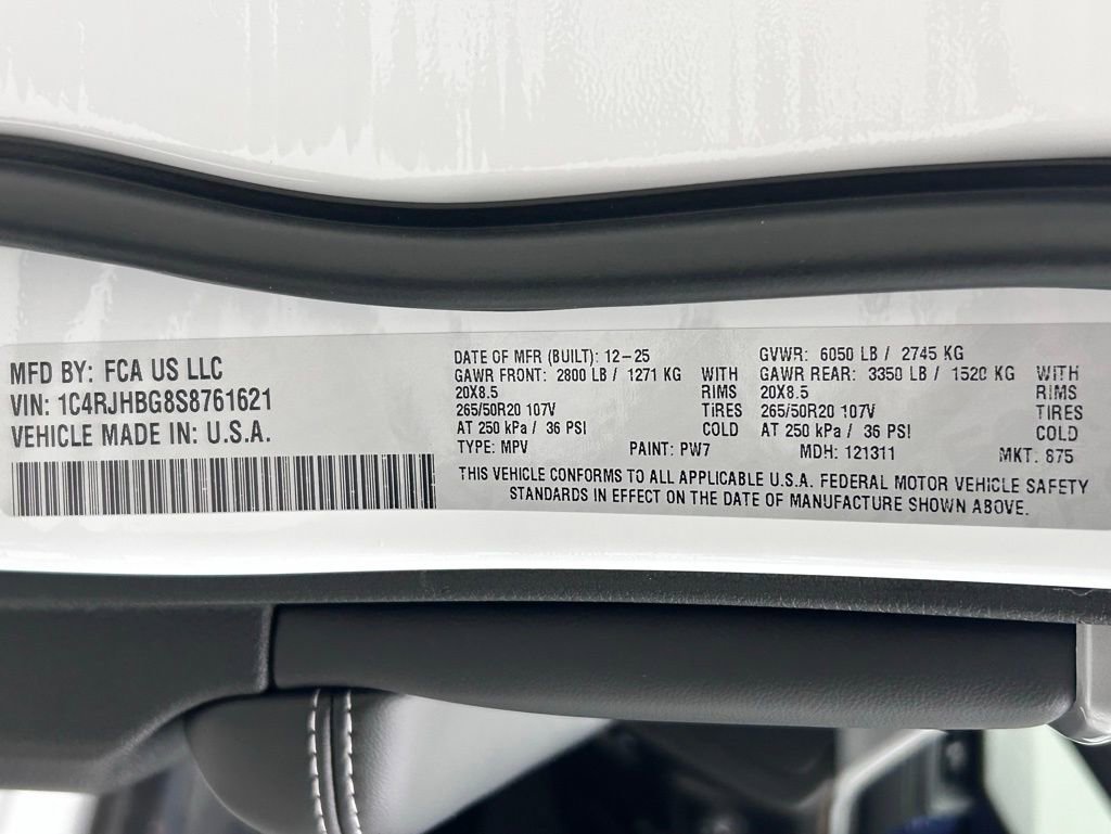 New 2025 Jeep Grand Cherokee Limited w/ Black Appearance Package image 22