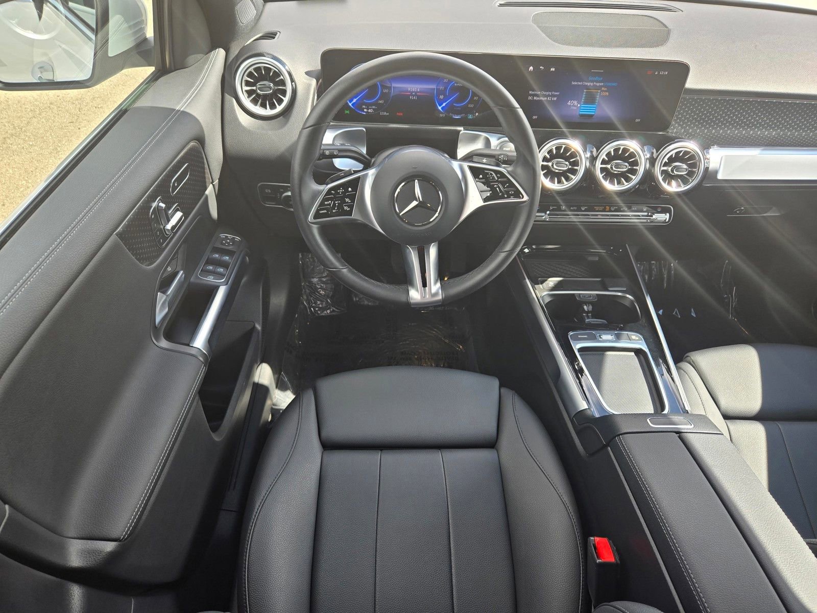 Used 2024 Mercedes-Benz EQB 300 4MATIC image 11