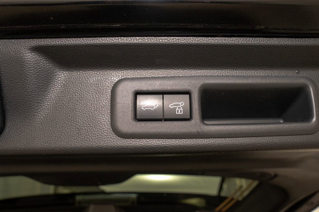 Certified 2023 Toyota Sequoia Platinum image 6