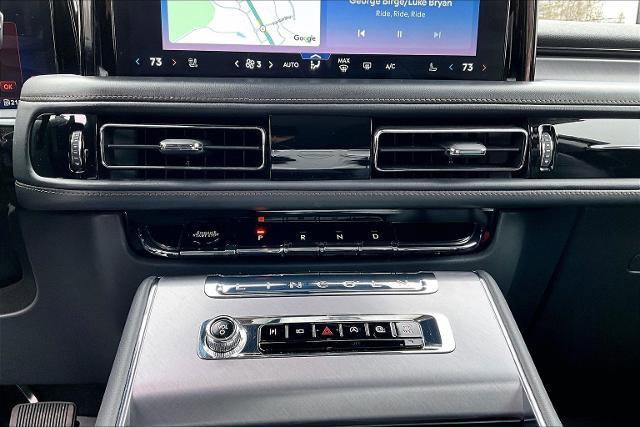 Used 2025 Lincoln Aviator Premiere Utility image 15