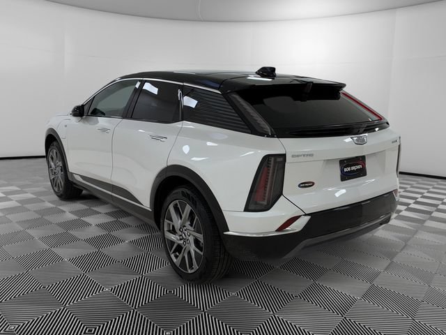 Certified 2025 Cadillac Optiq Luxury 1 AWD/4WD image 3