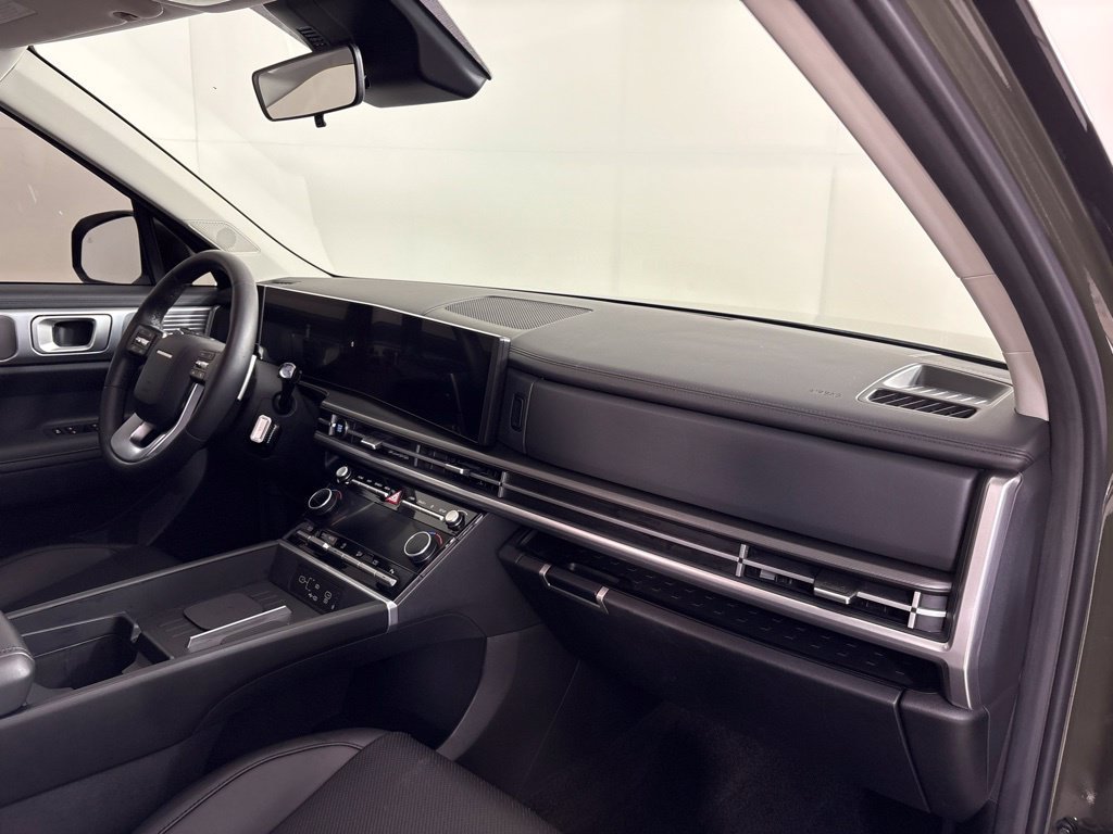 Used 2025 Hyundai Santa Fe SEL FWD image 13