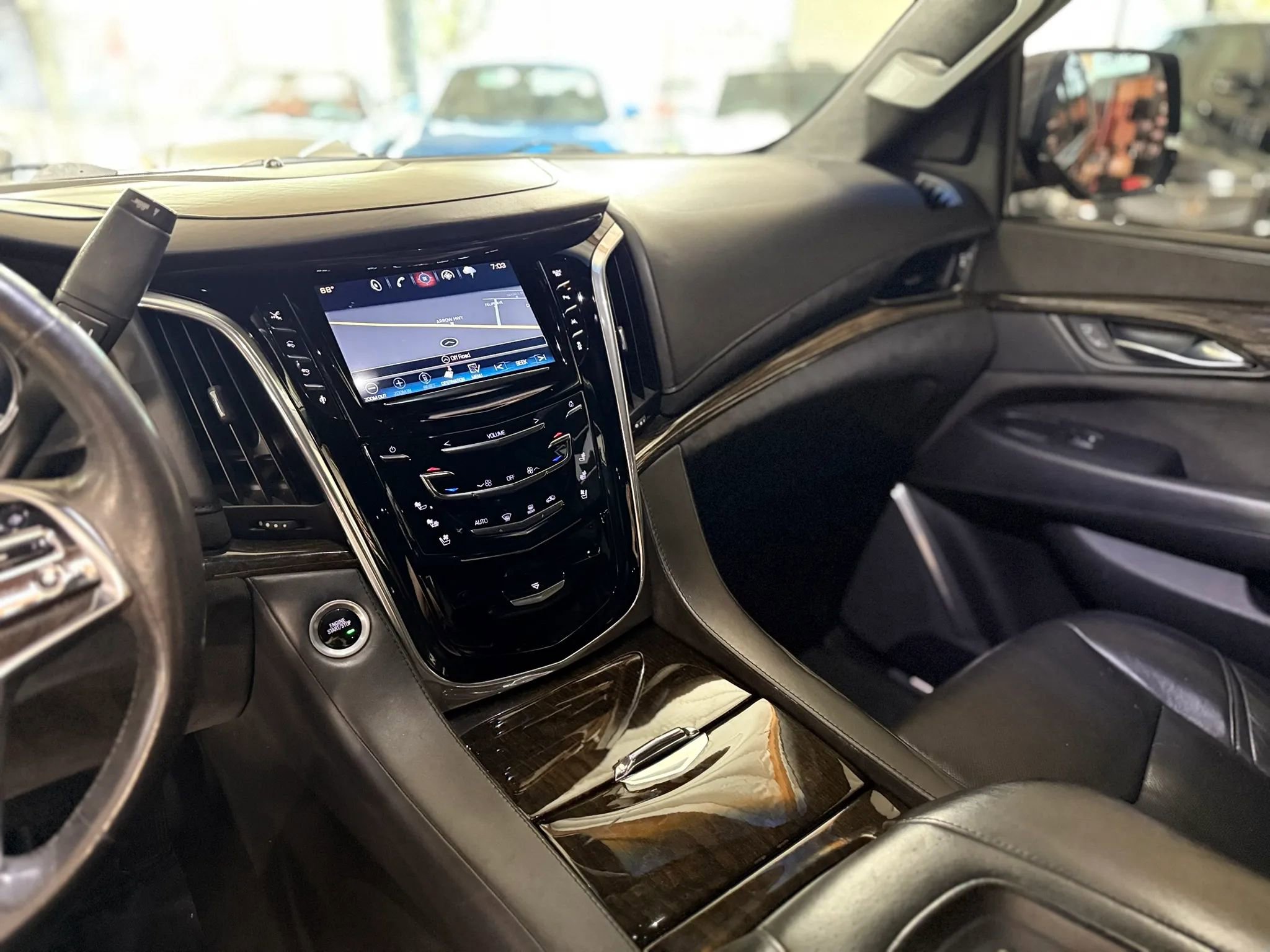 Used 2016 Cadillac Escalade ESV Platinum AWD/4WD image 13