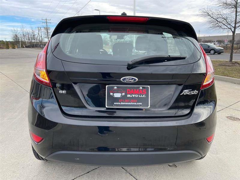 Used 2016 Ford Fiesta SE image 6